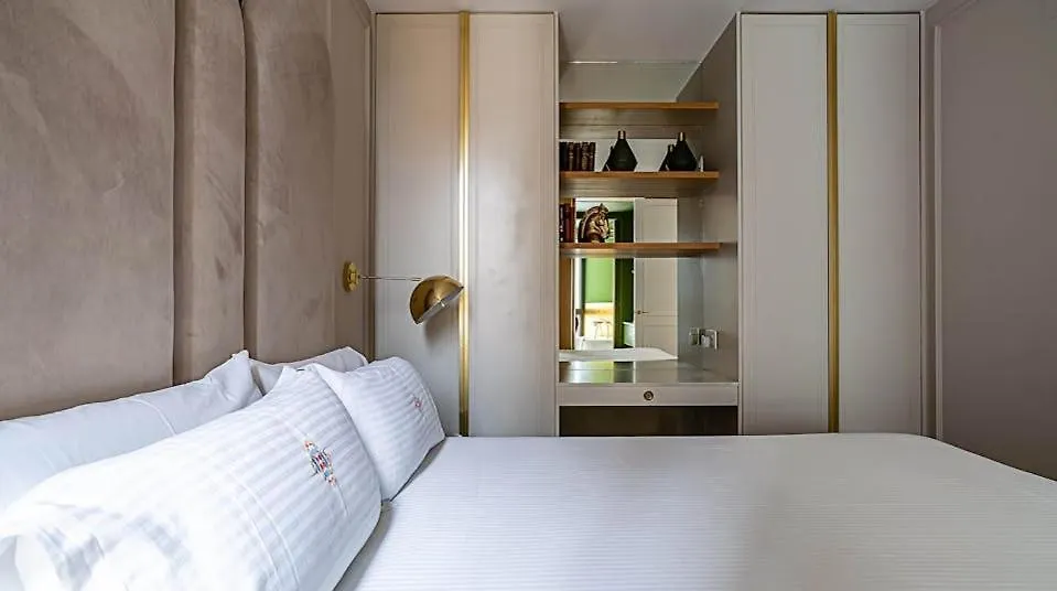 Luxury Apartment In Barcelone 0*, Barcelona Spain
